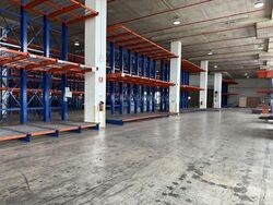 Ibm Place (D16), Warehouse #581726301